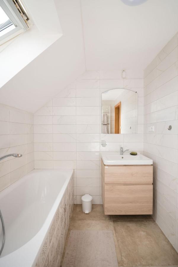 Ayni Apartman Semily Exterior foto